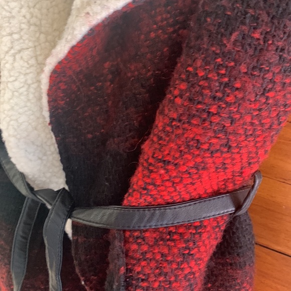 Kismet lined wool/polyester red/black weave with black pleather belt. - Picture 3 of 3